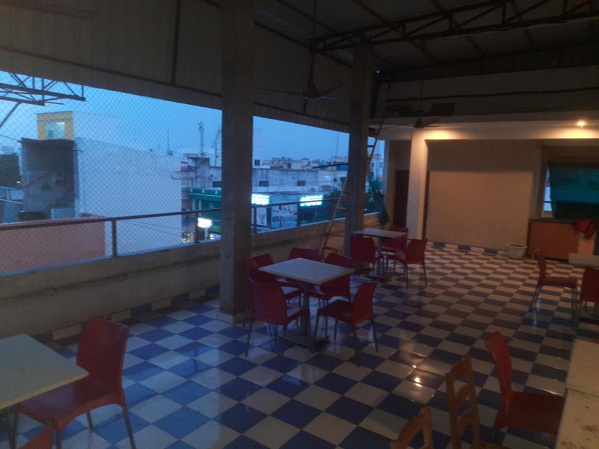Skyway Rooms Puducherry Buitenkant foto