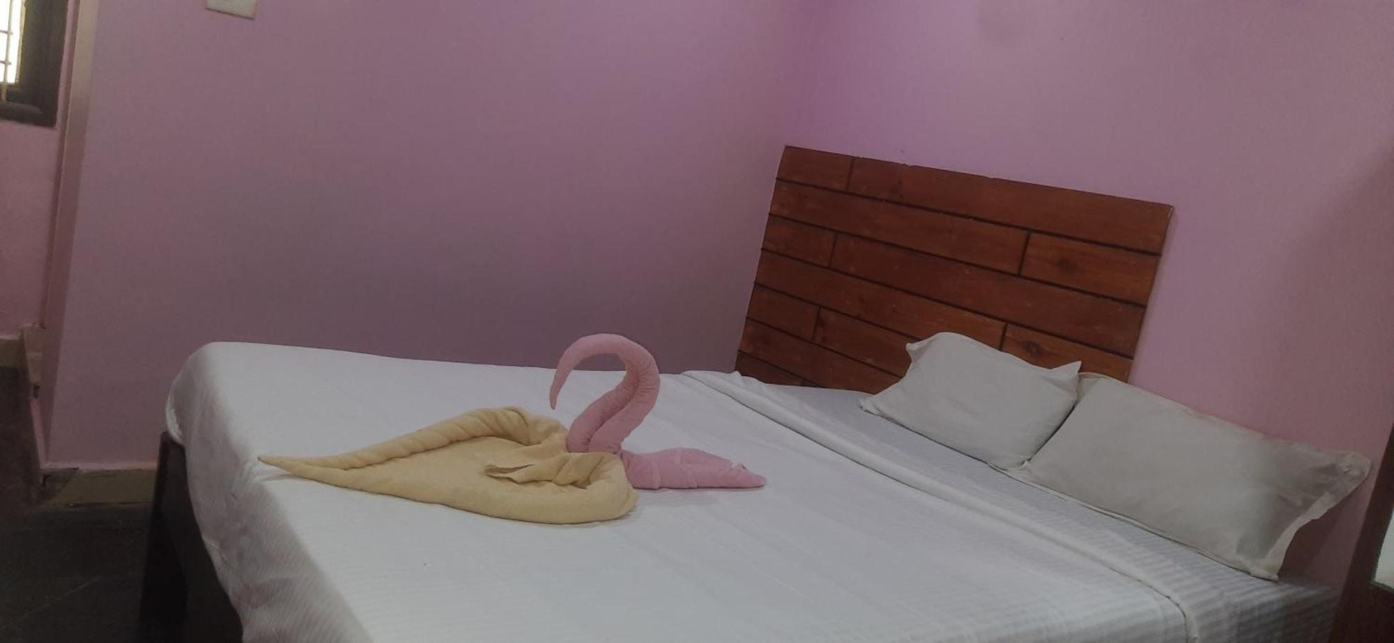 Skyway Rooms Puducherry Buitenkant foto