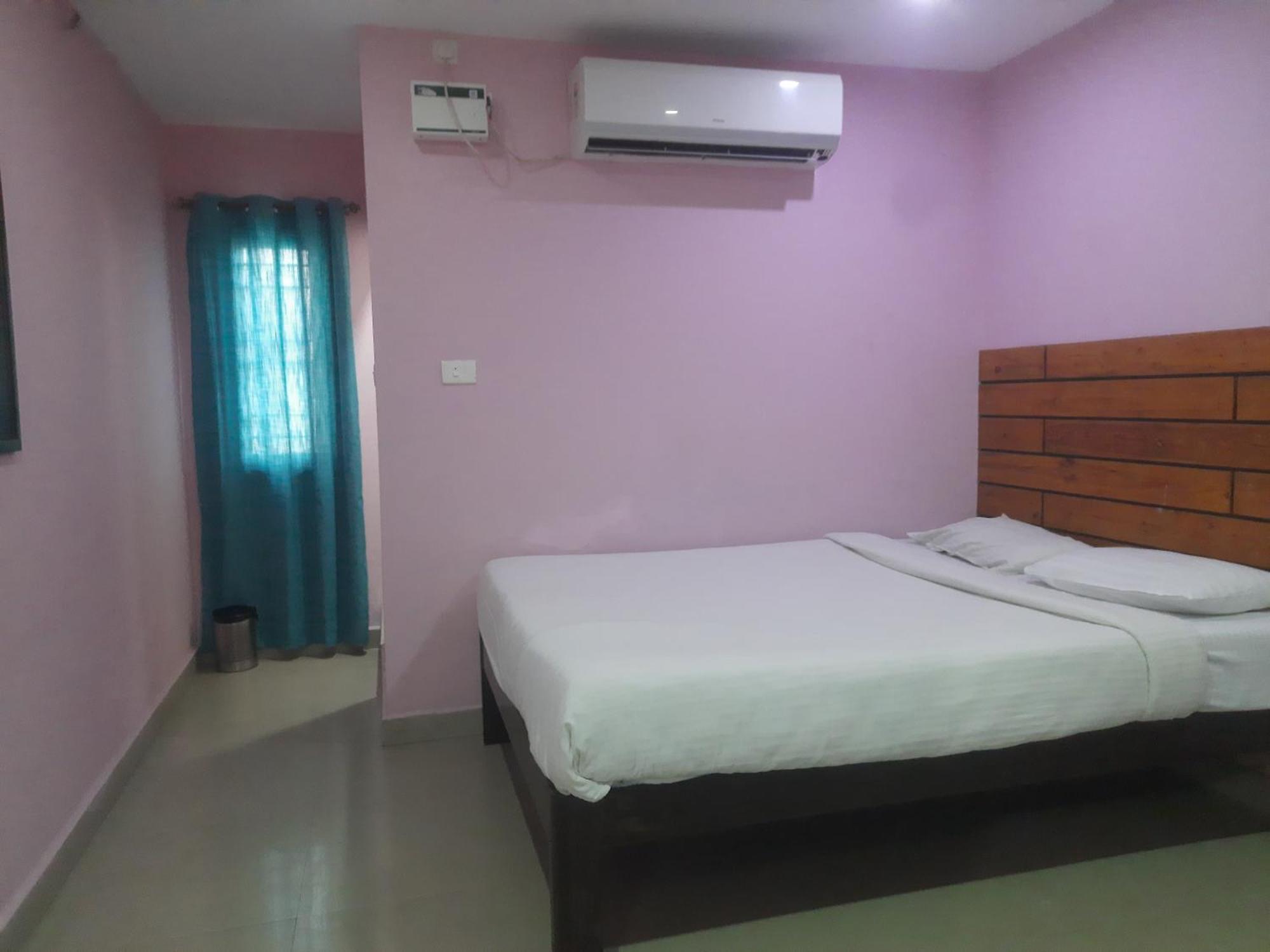 Skyway Rooms Puducherry Buitenkant foto