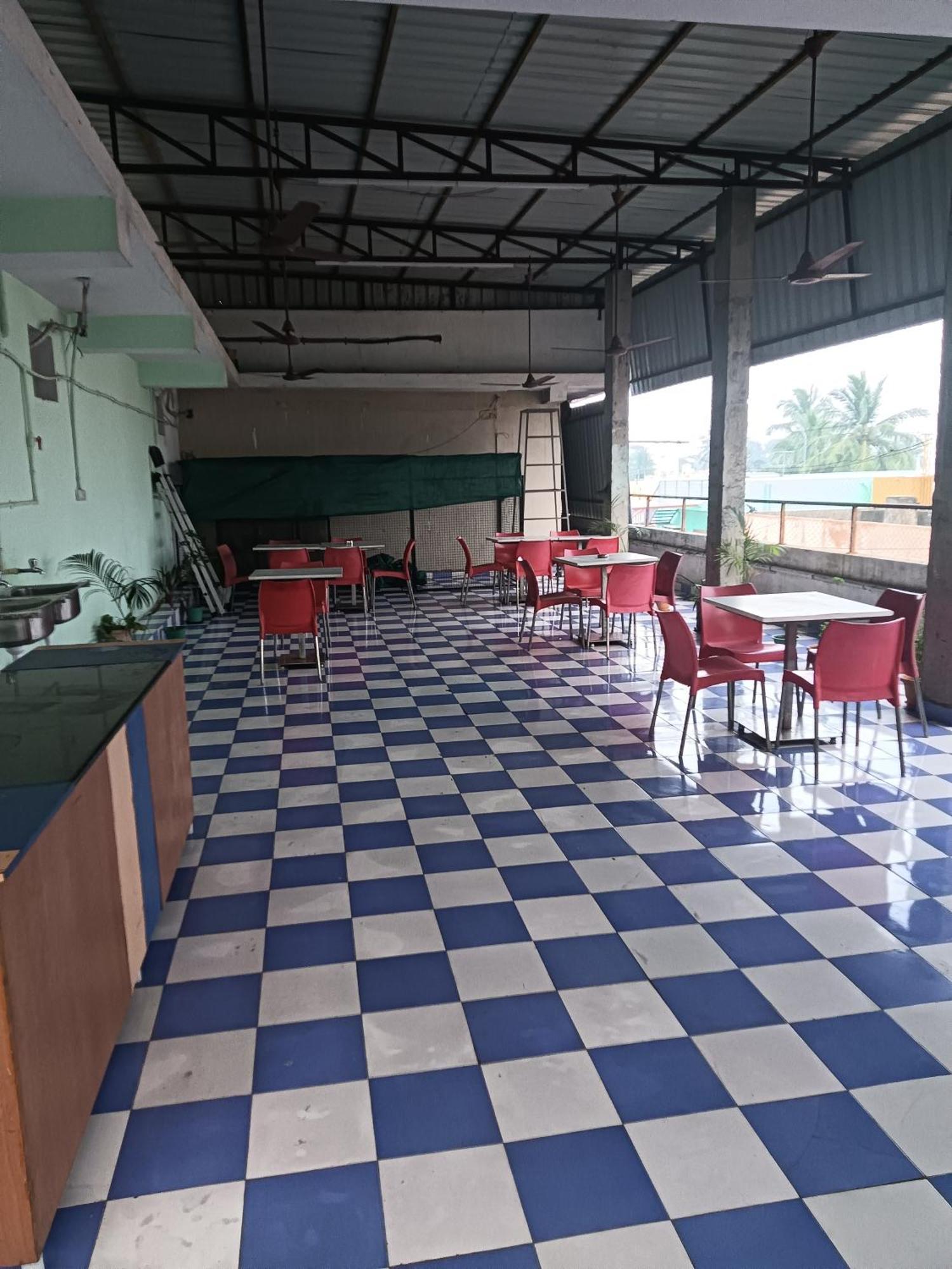 Skyway Rooms Puducherry Buitenkant foto