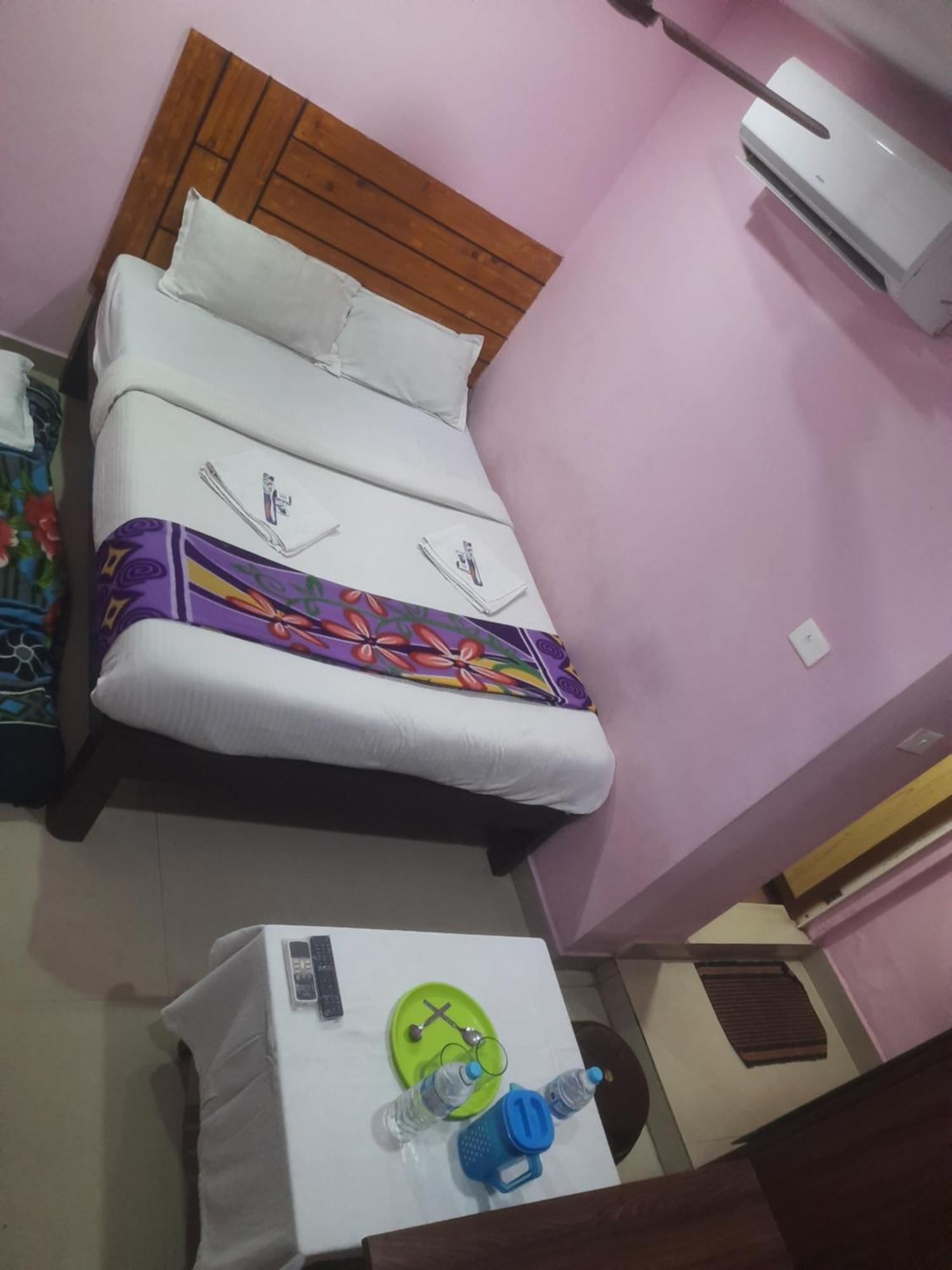 Skyway Rooms Puducherry Buitenkant foto