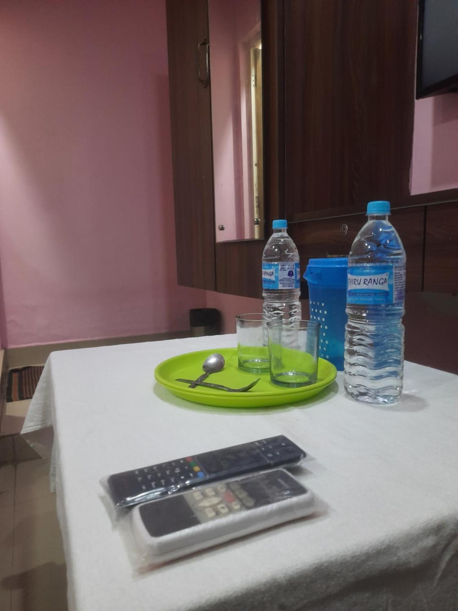 Skyway Rooms Puducherry Buitenkant foto