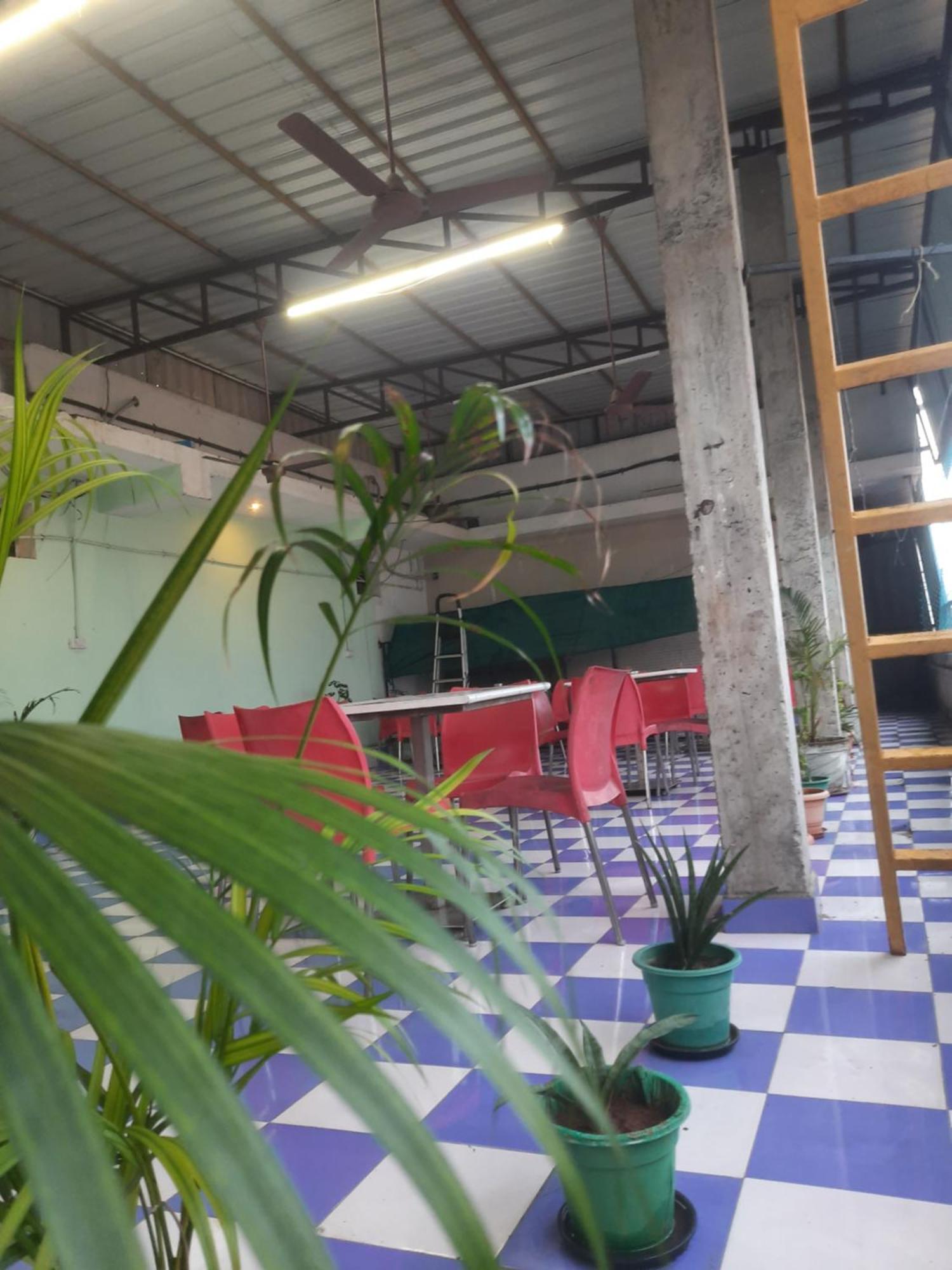 Skyway Rooms Puducherry Buitenkant foto
