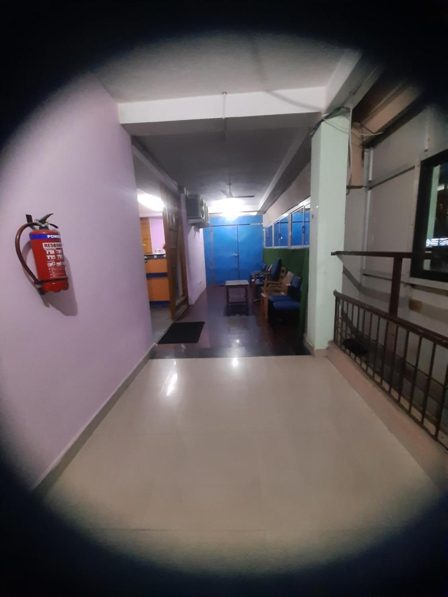 Skyway Rooms Puducherry Buitenkant foto