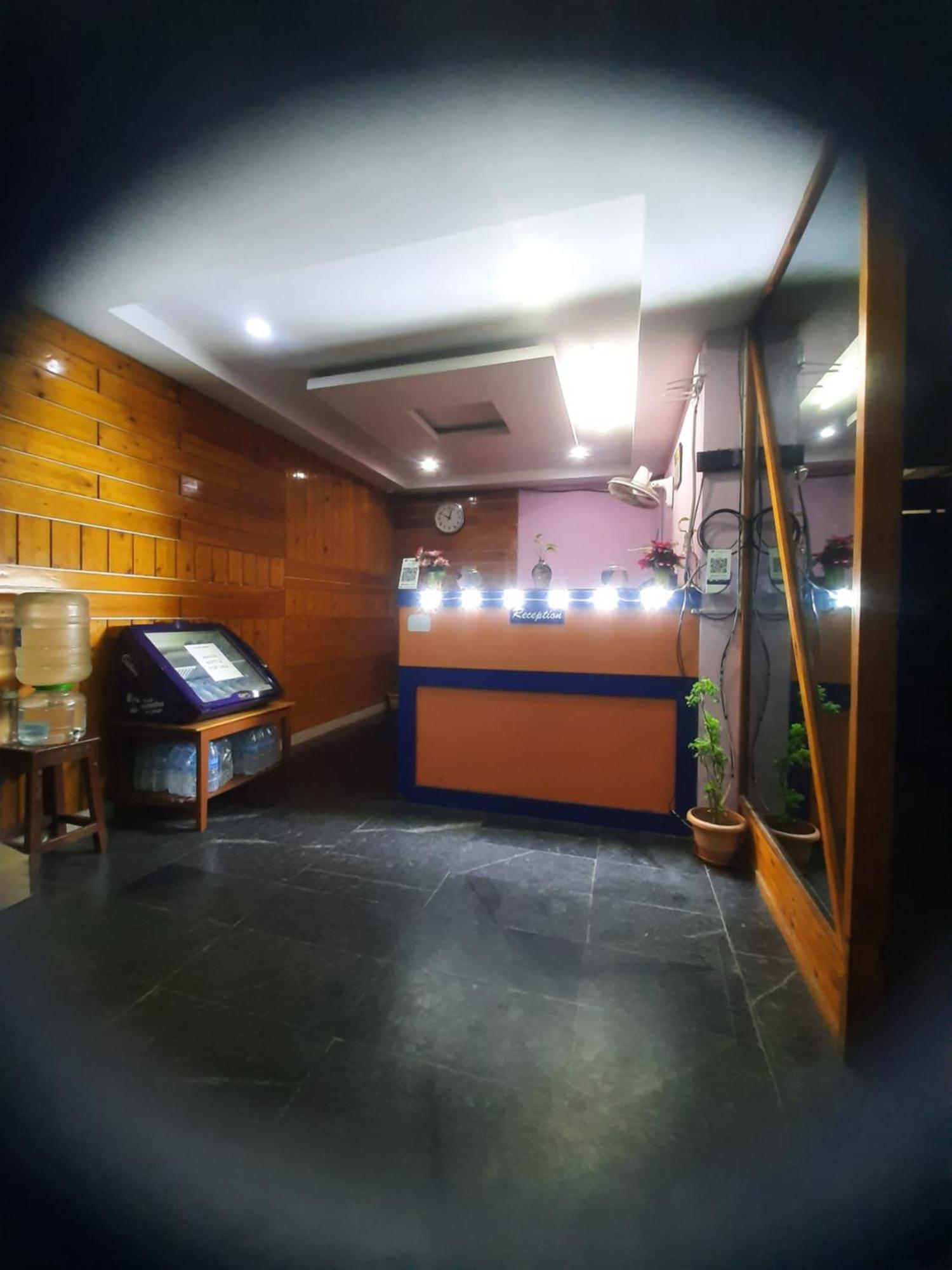 Skyway Rooms Puducherry Buitenkant foto